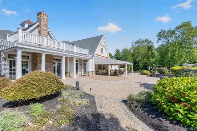 35 Symphony Drive, Lake Grove, NY 11755
