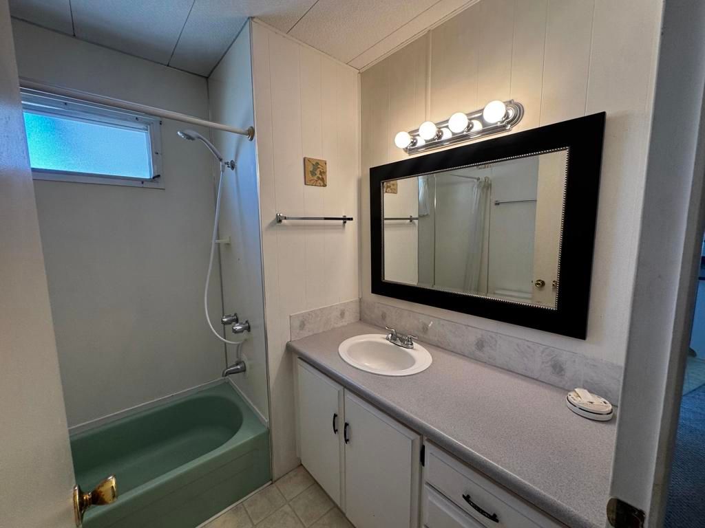 Image 7 of property listing at 32111 San Miguelito Drive, Thousand Palms, CA 92276