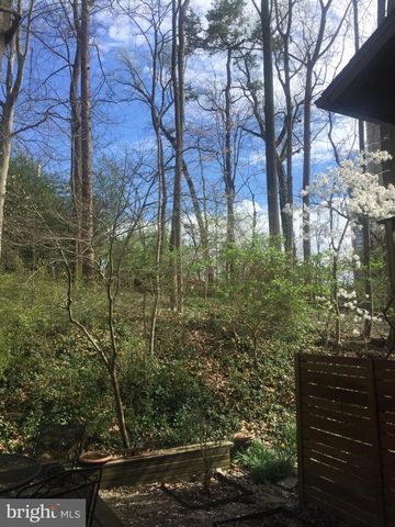 9211 THREE OAKS DR, Silver Spring, MD 20901