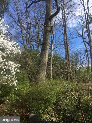 9211 THREE OAKS DR, Silver Spring, MD 20901