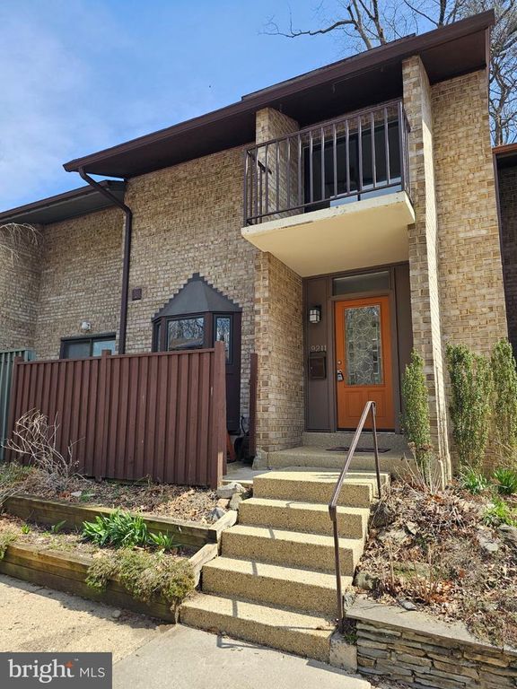 9211 THREE OAKS DR, Silver Spring, MD 20901