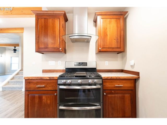 69717 ANTLES Ln, Cove, OR 97824