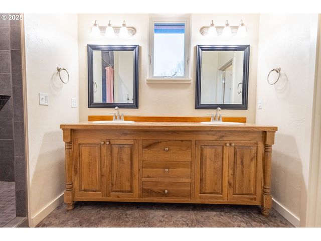 69717 ANTLES Ln, Cove, OR 97824