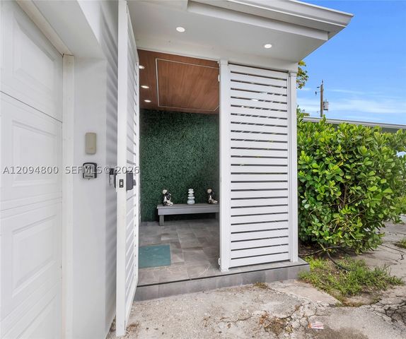 1175 NE 109th St, Miami, FL 33161