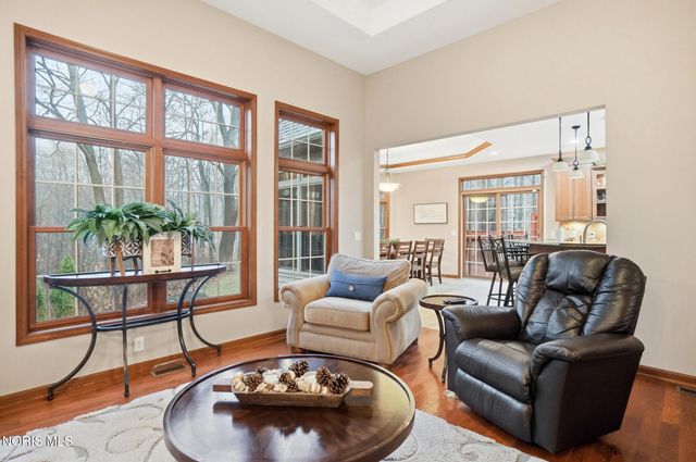 7795 Southbranch Terrace, Monclova, OH 43542