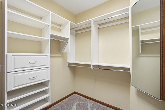 7795 Southbranch Terrace, Monclova, OH 43542