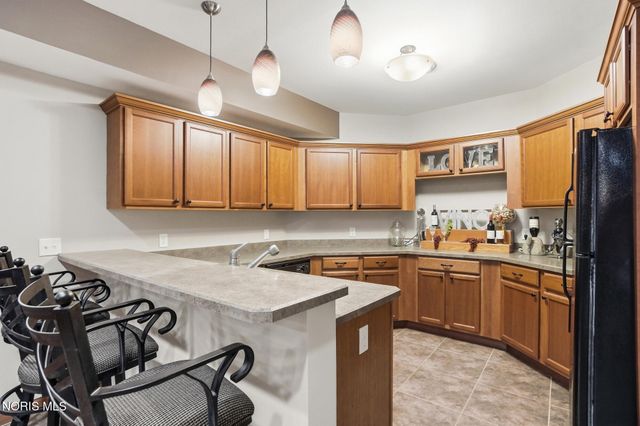 7795 Southbranch Terrace, Monclova, OH 43542