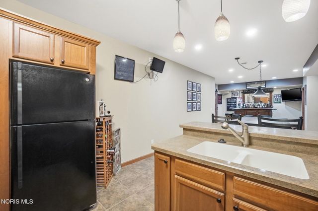 7795 Southbranch Terrace, Monclova, OH 43542