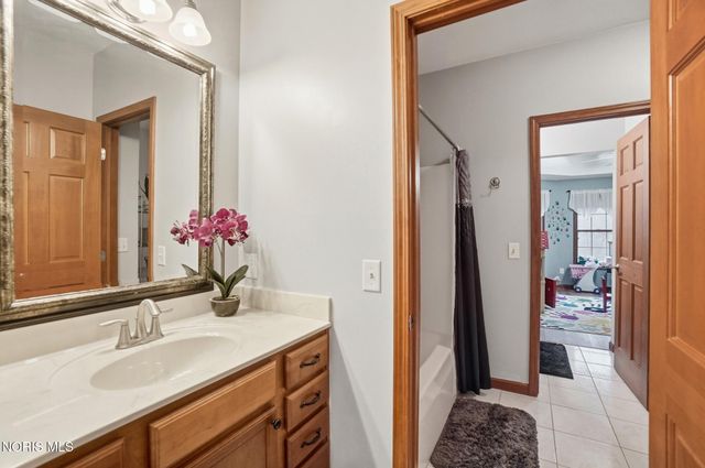 7795 Southbranch Terrace, Monclova, OH 43542