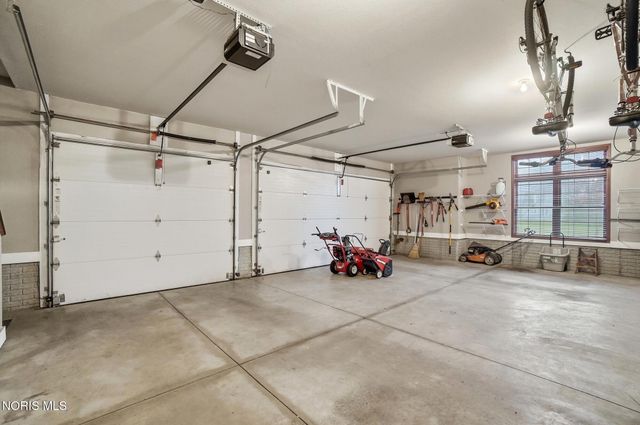 7795 Southbranch Terrace, Monclova, OH 43542