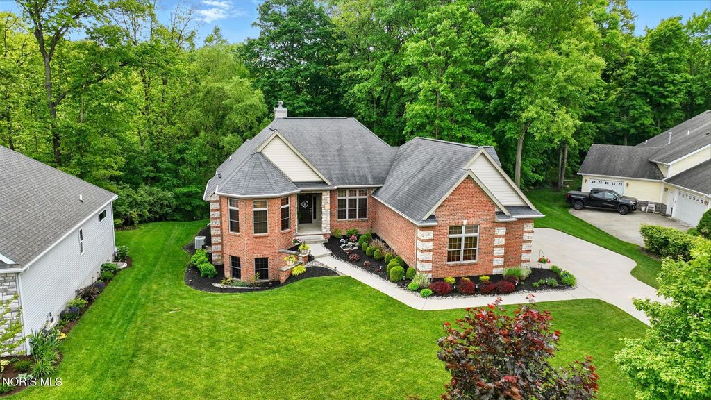 7795 Southbranch Terrace, Monclova, OH 43542