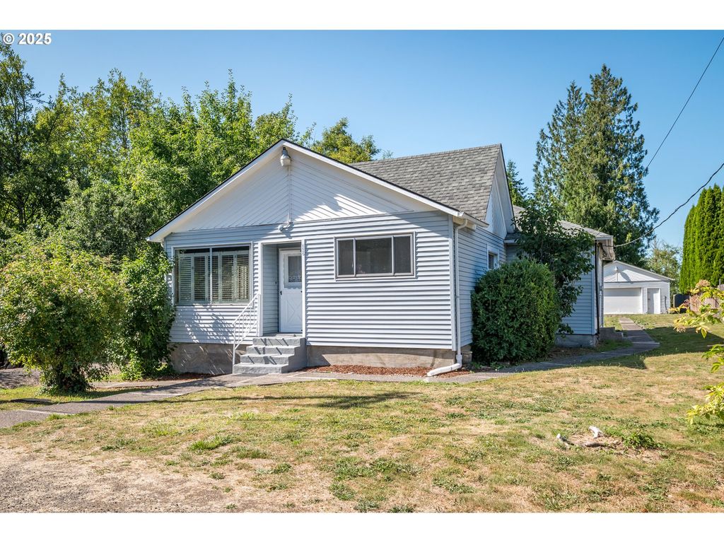 112 OSTRANDER Ave, Kelso, WA 98626