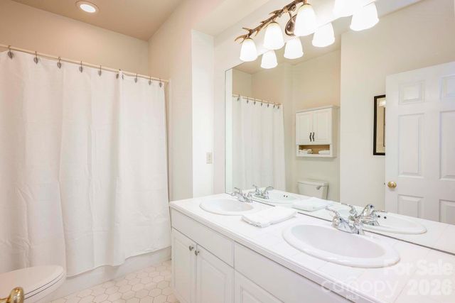 1580 Fairway Drive, Lake Toxaway, NC 28747
