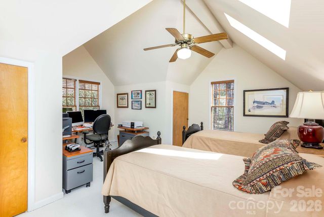 1580 Fairway Drive, Lake Toxaway, NC 28747