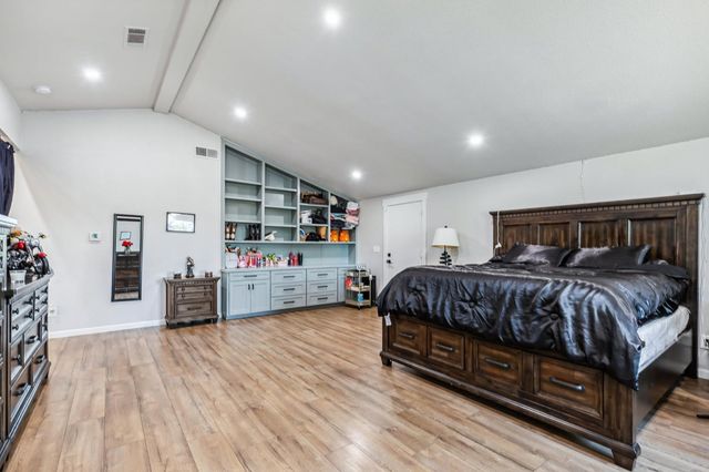 4341 W Dakota Avenue, Fresno, CA 93722