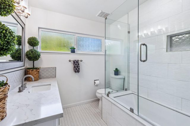 4341 W Dakota Avenue, Fresno, CA 93722