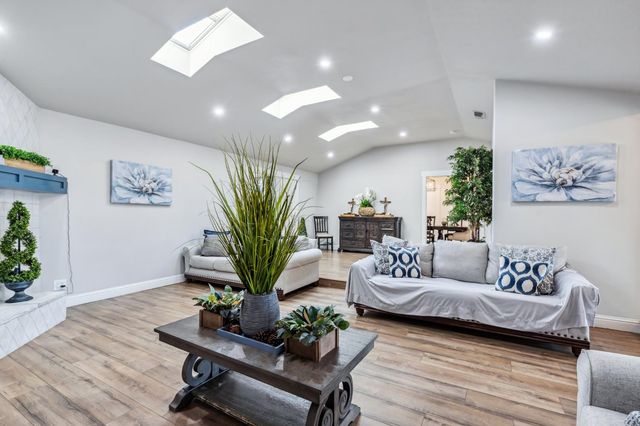 4341 W Dakota Avenue, Fresno, CA 93722