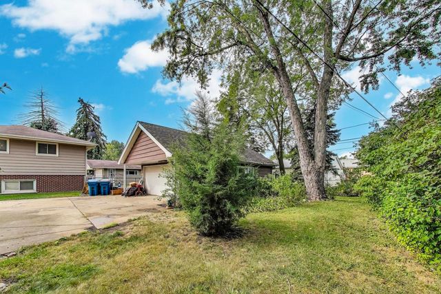 738 N Parker Street, Elmhurst, IL 60126