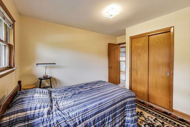 738 N Parker Street, Elmhurst, IL 60126