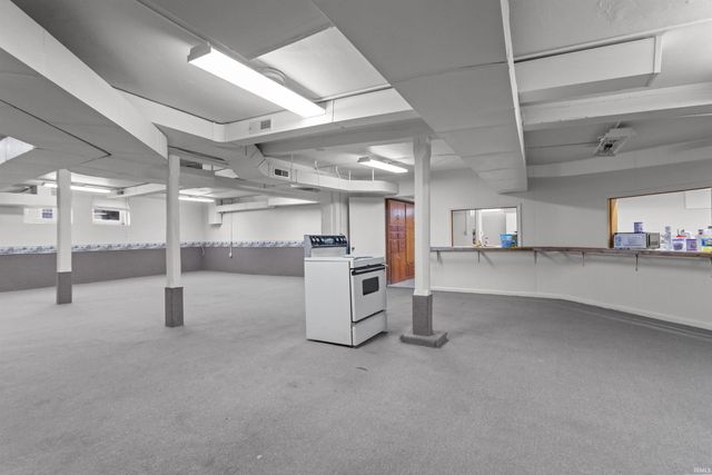 1007 S Michigan Street, Burlington, IN 46915