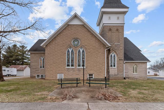 1007 S Michigan Street, Burlington, IN 46915