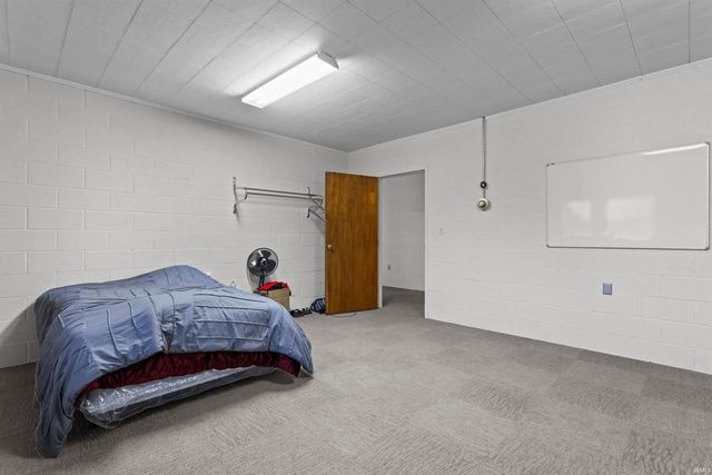 1007 S Michigan Street, Burlington, IN 46915