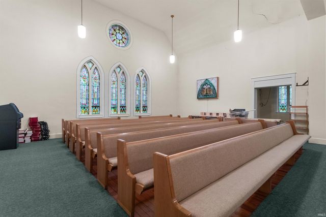 1007 S Michigan Street, Burlington, IN 46915