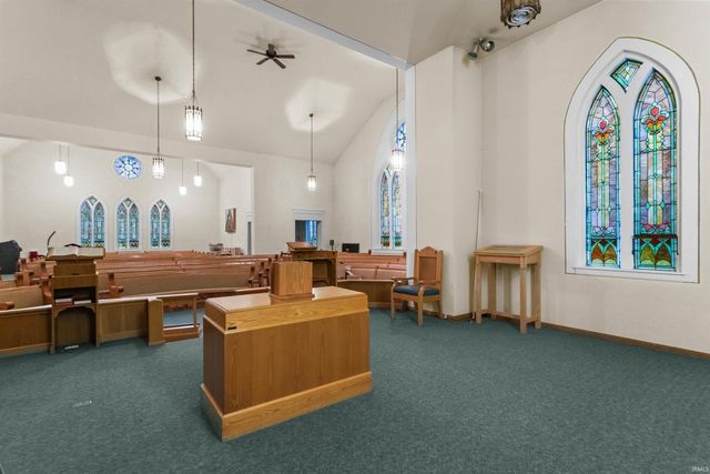 1007 S Michigan Street, Burlington, IN 46915