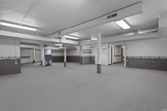 1007 S Michigan Street, Burlington, IN 46915