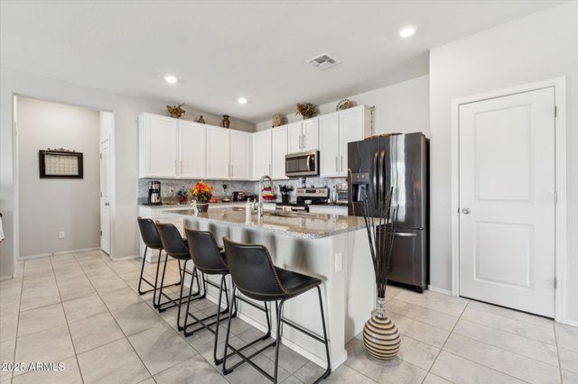 7764 S AGASSIZ PEAK Court, Gold Canyon, AZ 85118