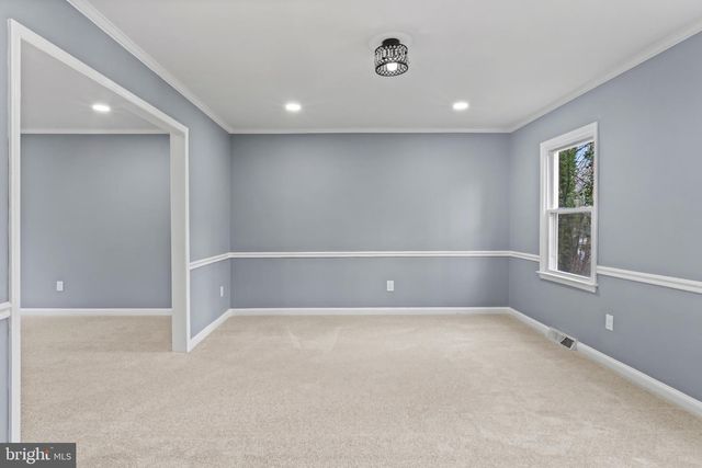 16048 FAIRWAY DR, Dumfries, VA 22025