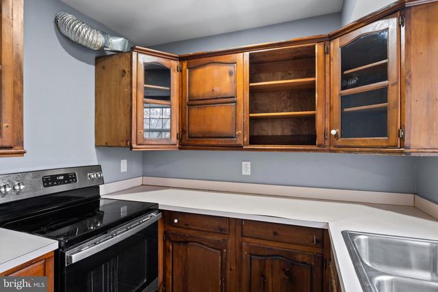 16048 FAIRWAY DR, Dumfries, VA 22025