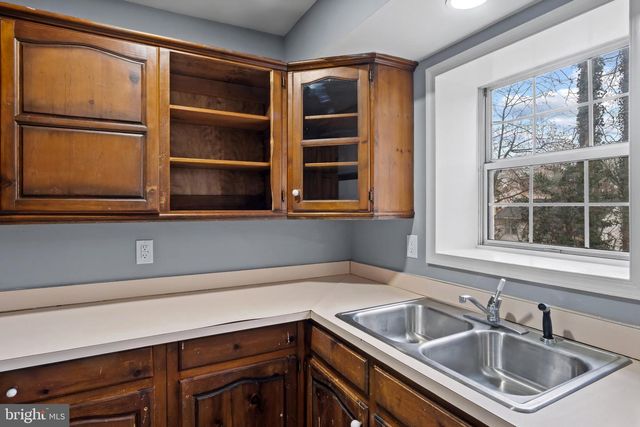 16048 FAIRWAY DR, Dumfries, VA 22025