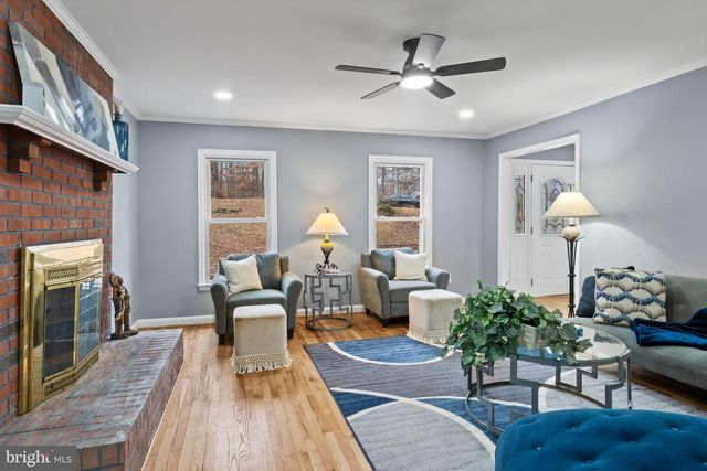 16048 FAIRWAY DR, Dumfries, VA 22025