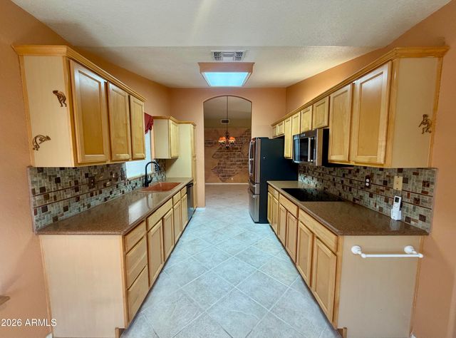 19454 N 83RD Drive, Peoria, AZ 85382