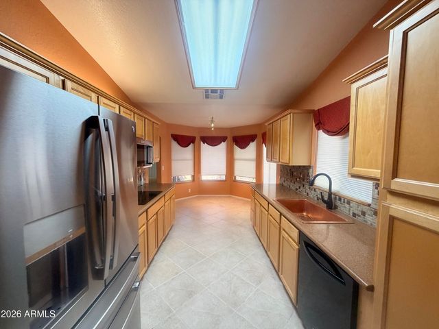 19454 N 83RD Drive, Peoria, AZ 85382