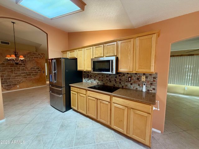 19454 N 83RD Drive, Peoria, AZ 85382