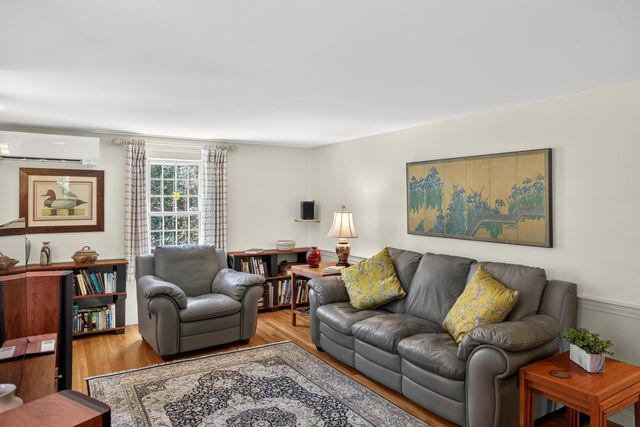 20 Pine Street, Sandwich, MA 02563