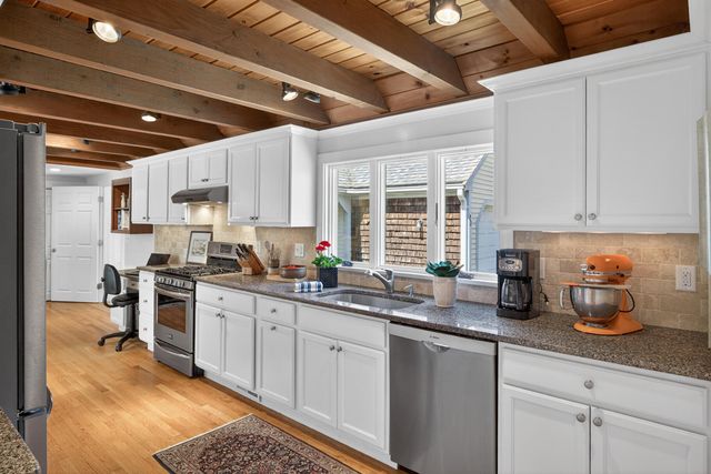 20 Pine Street, Sandwich, MA 02563