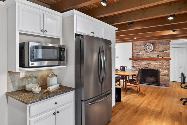 20 Pine Street, Sandwich, MA 02563