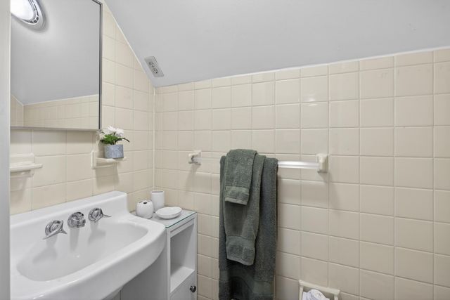 20 Pine Street, Sandwich, MA 02563