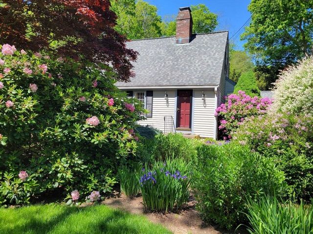 20 Pine Street, Sandwich, MA 02563