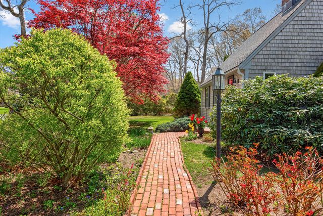 20 Pine Street, Sandwich, MA 02563