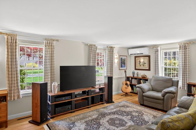 20 Pine Street, Sandwich, MA 02563