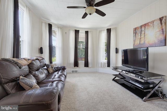 108 COLEBROOK RD, Elizabethtown, PA 17022