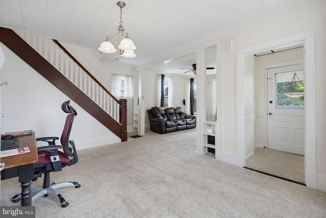 108 COLEBROOK RD, Elizabethtown, PA 17022