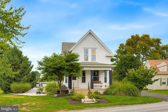 108 COLEBROOK RD, Elizabethtown, PA 17022