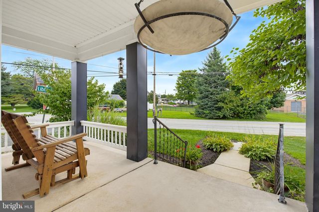 108 COLEBROOK RD, Elizabethtown, PA 17022