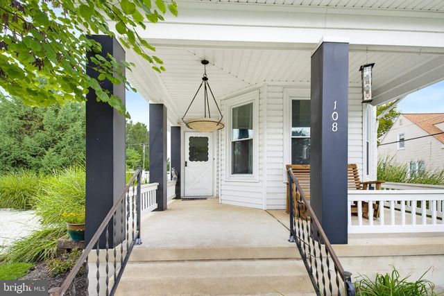 108 COLEBROOK RD, Elizabethtown, PA 17022