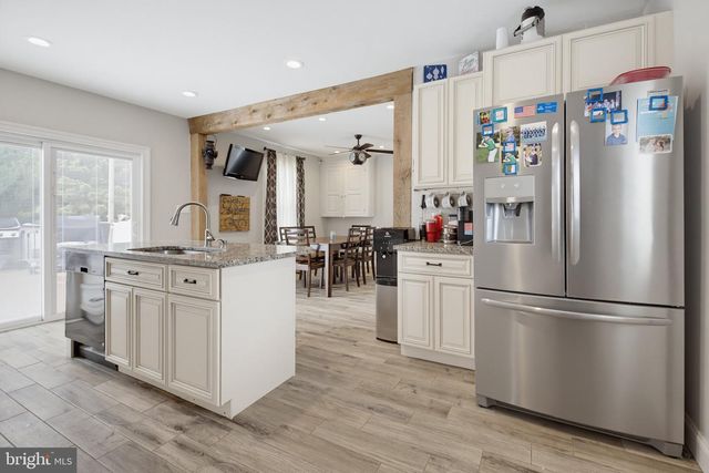 108 COLEBROOK RD, Elizabethtown, PA 17022